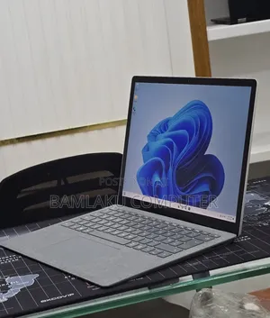 New Laptop Microsoft Surface Laptop 3 16GB Intel Core i7 SSD 512GB