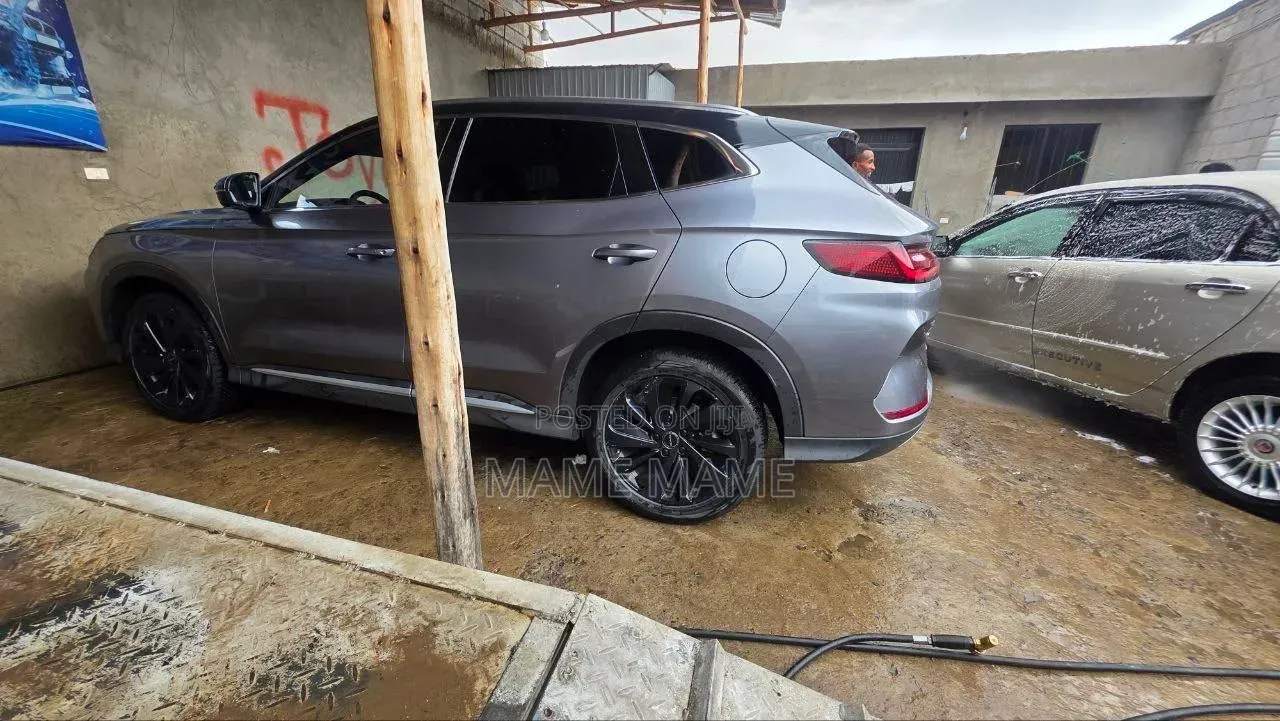 New BYD Song Plus 2024 Gray