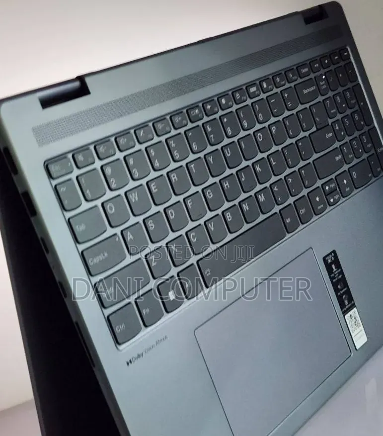 New Laptop Lenovo Yoga 7i 16GB Intel Core i7 SSD 512GB