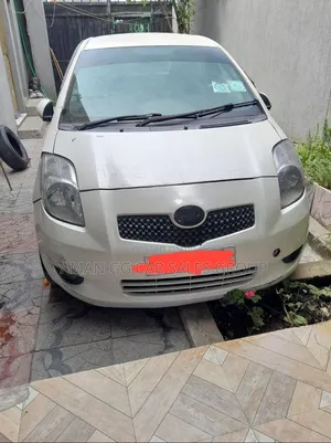Toyota Yaris 2024 White
