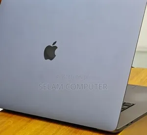 New Laptop Apple MacBook 2018 16GB Intel Core i7 SSD 512GB