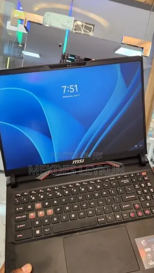 New Laptop MSI Raider GE68HX 13VI-202US 16GB Intel Core i9 SSD 1T