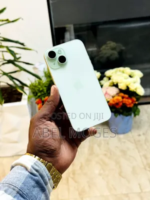 Apple iPhone 15 128 GB Green