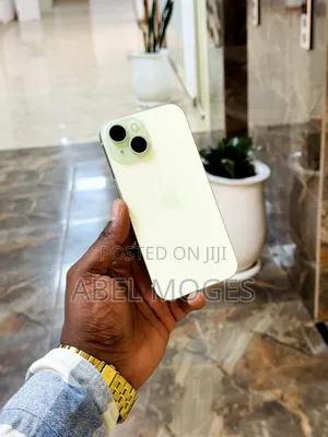Apple iPhone 15 128 GB Green