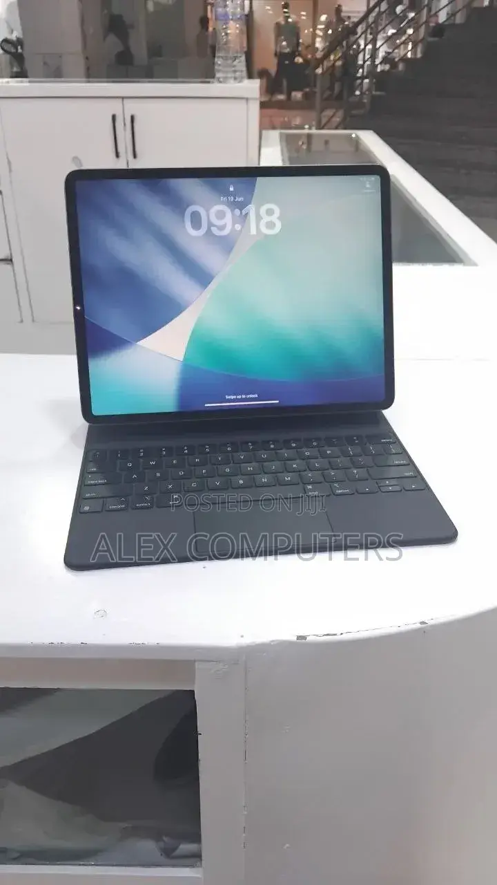 New Apple iPad Pro 256 GB Black