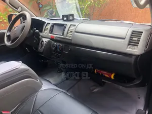 Toyota HiAce 2007 Black