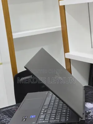 New Laptop HP Victus 15 16GB Intel Core i7 SSD 1T