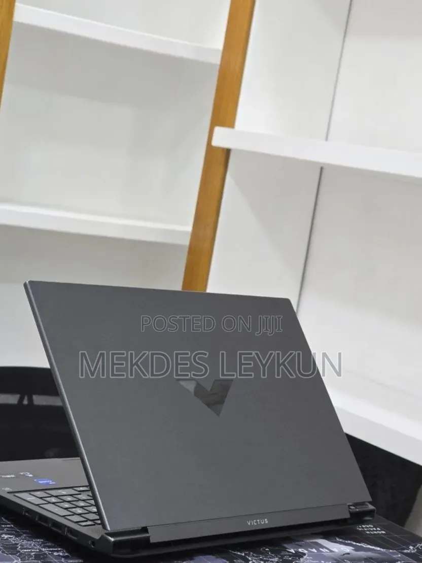 New Laptop HP Victus 15 16GB Intel Core i7 SSD 1T