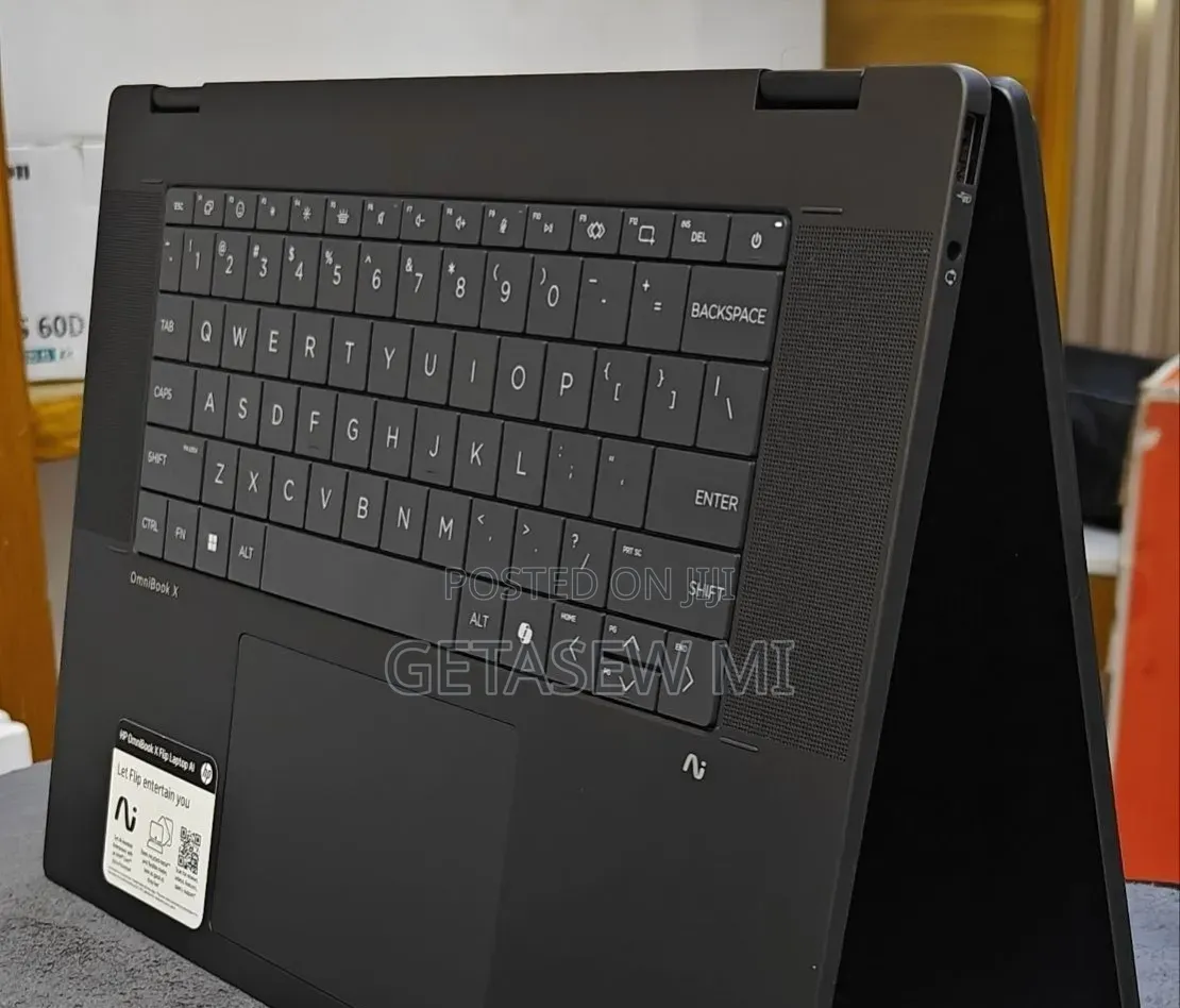 New Laptop HP OmniBook 7 16" 16GB Intel Core Ultra 7 SSD 256GB