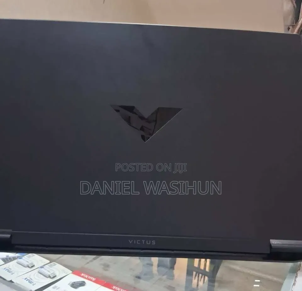 New Laptop HP Victus 16 16GB Intel Core i7 SSD 1T