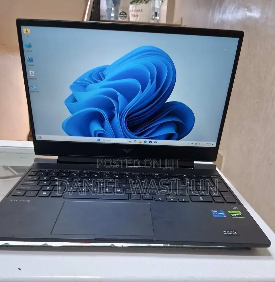 New Laptop HP Victus 16 16GB Intel Core i7 SSD 1T