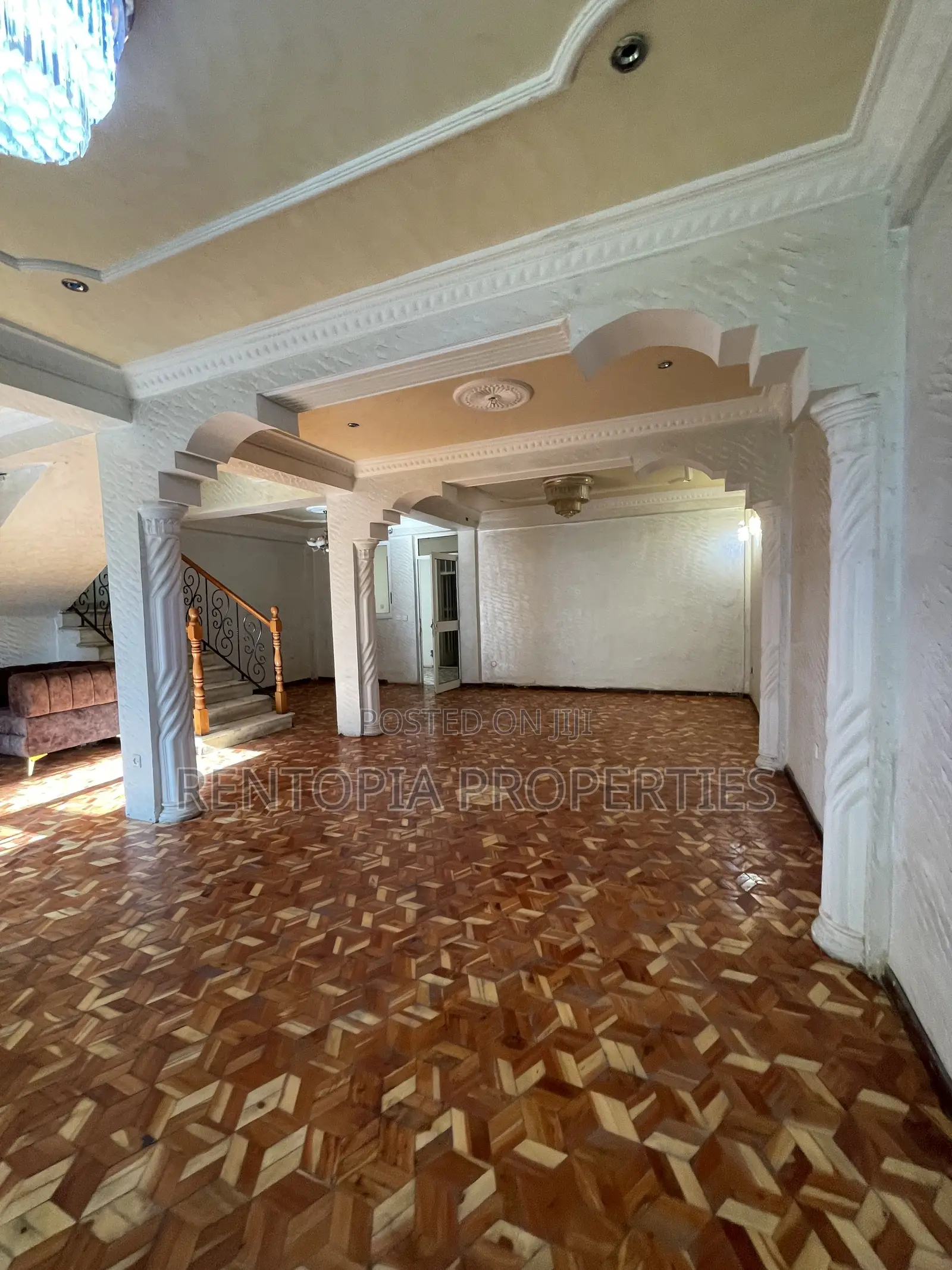 5bdrm Villa in Bole for rent