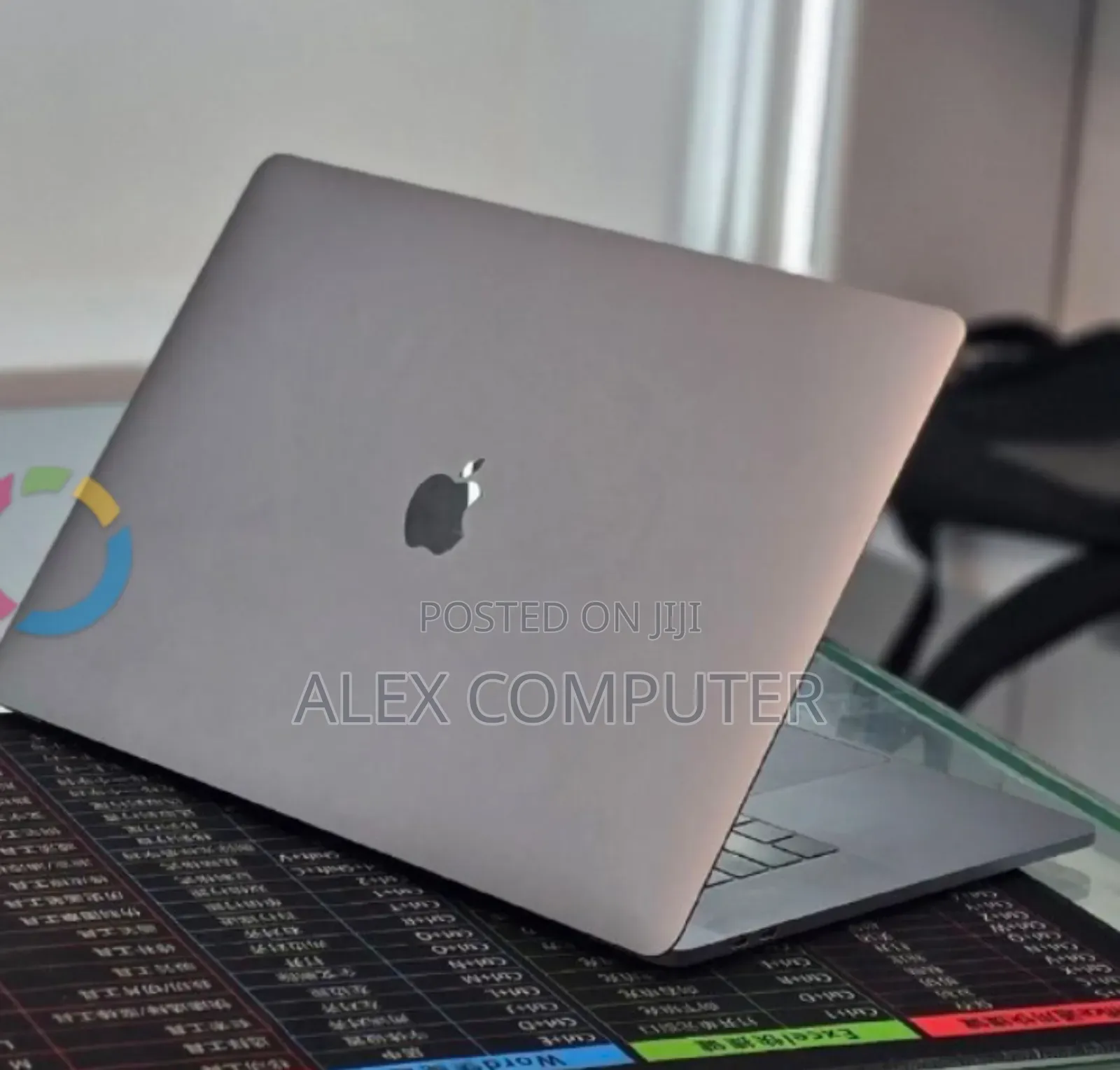New Laptop Apple MacBook Pro 2018 32GB Intel Core i9 SSD 1T