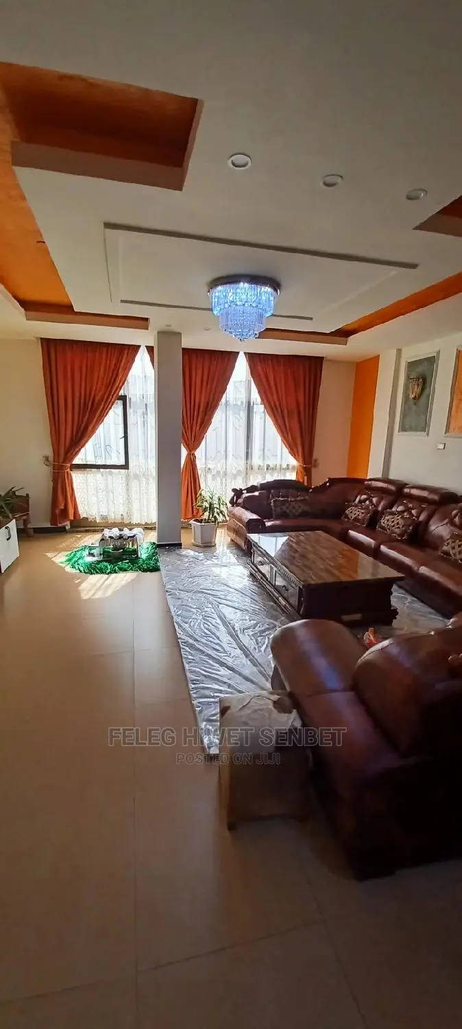 5bdrm House in አአ, Bole for sale