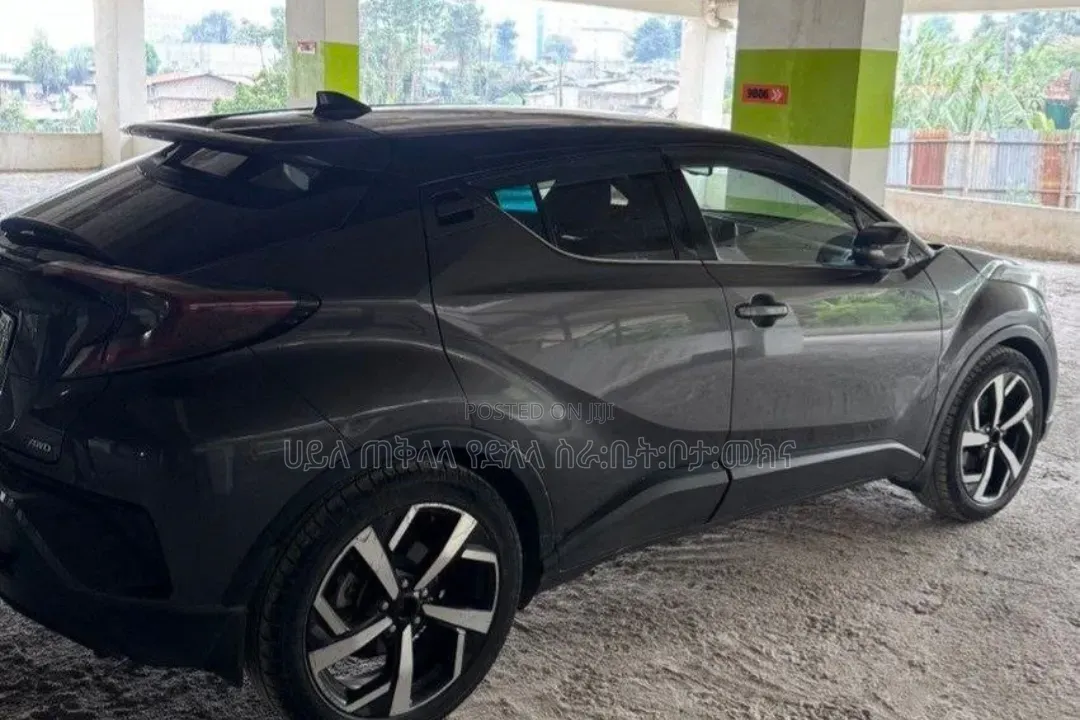 Toyota C-HR 2020 Maroon
