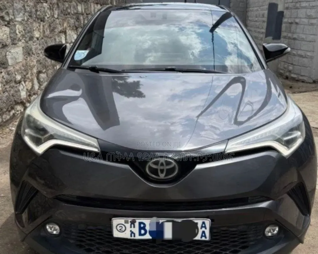 Toyota C-HR 2020 Maroon