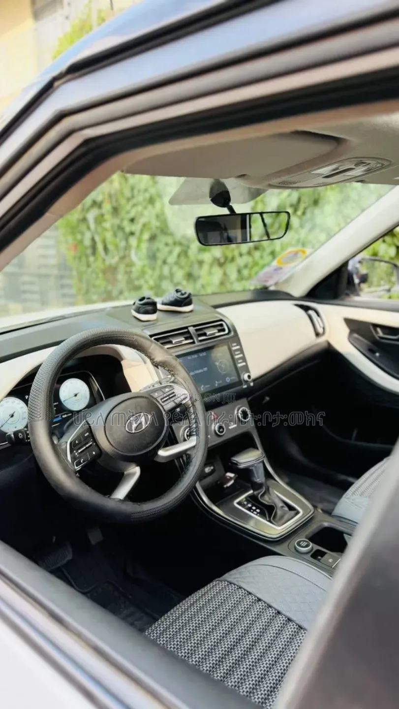 Hyundai Creta 2023 Off white