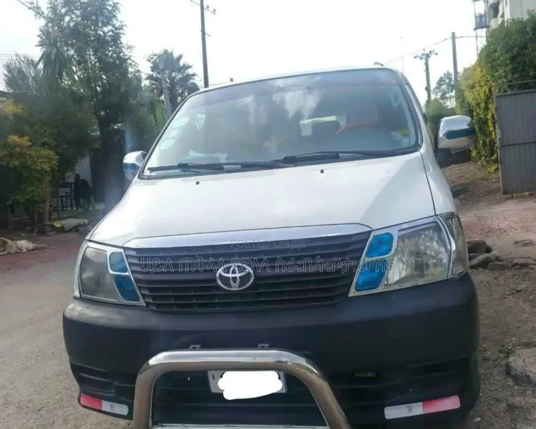 Toyota HiAce 2008 White
