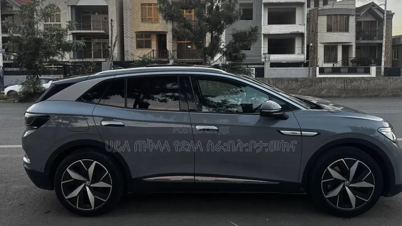 Volkswagen ID.4 2023 Silver