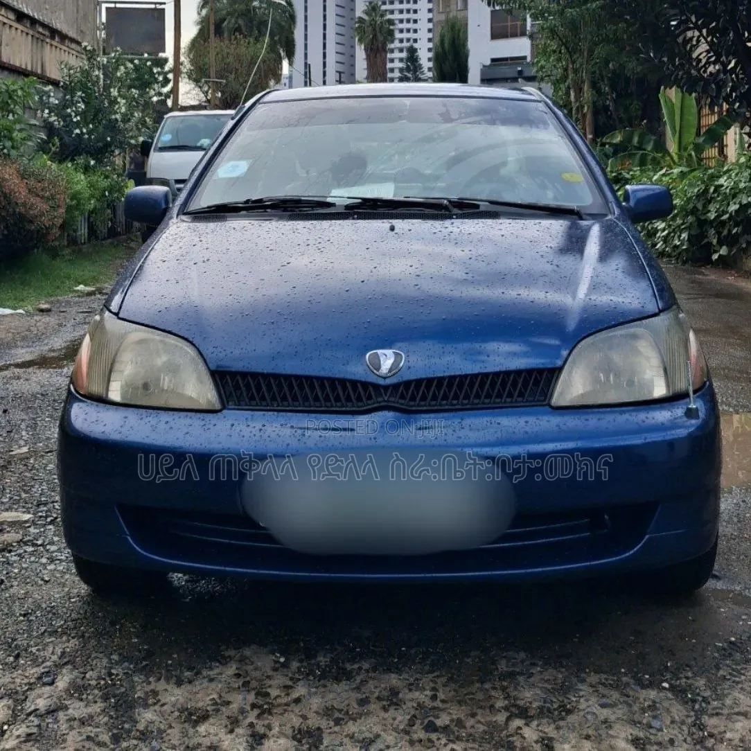 Toyota Platz 2002 Beige