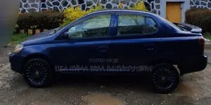 Toyota Platz 2002 Beige