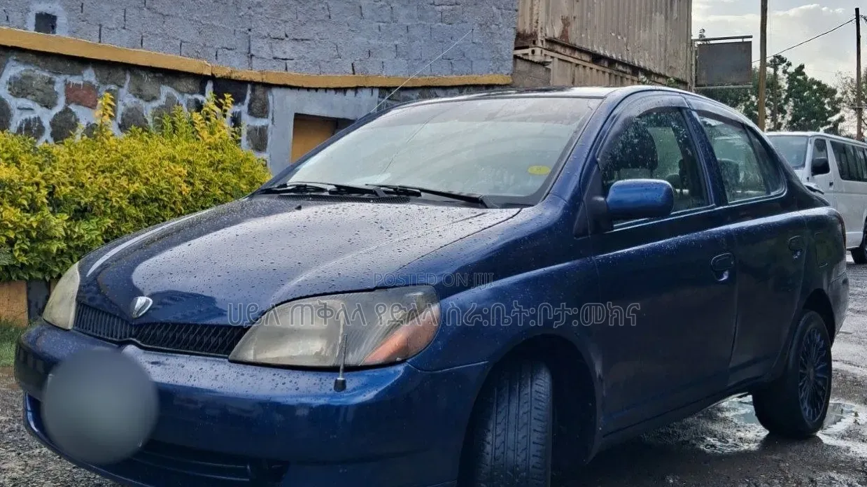 Toyota Platz 2002 Beige