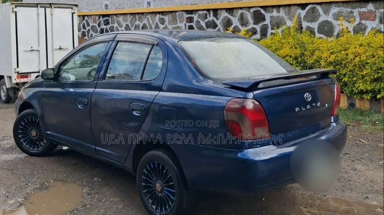 Toyota Platz 2002 Beige
