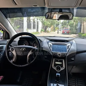 Hyundai Avante 2014 Blue