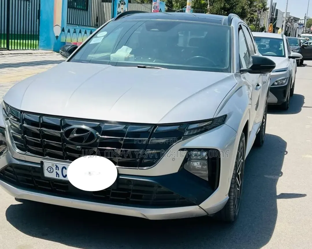 Hyundai Tucson 2022 Silver