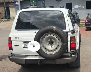 Toyota Land Cruiser 1996 Ivory