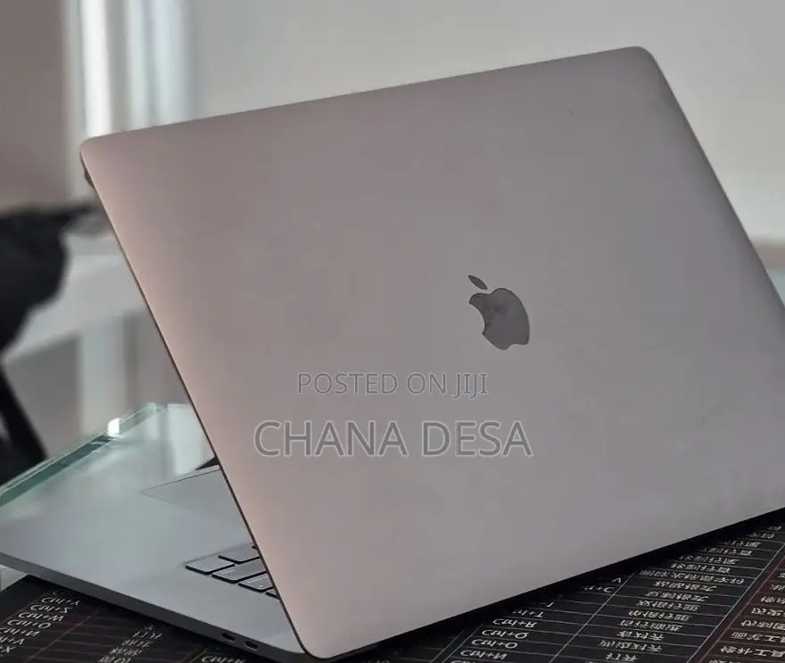 New Laptop Apple MacBook Pro 2019 64GB Intel Core i9 SSD 512GB
