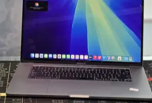 New Laptop Apple MacBook Pro 2019 64GB Intel Core i9 SSD 512GB