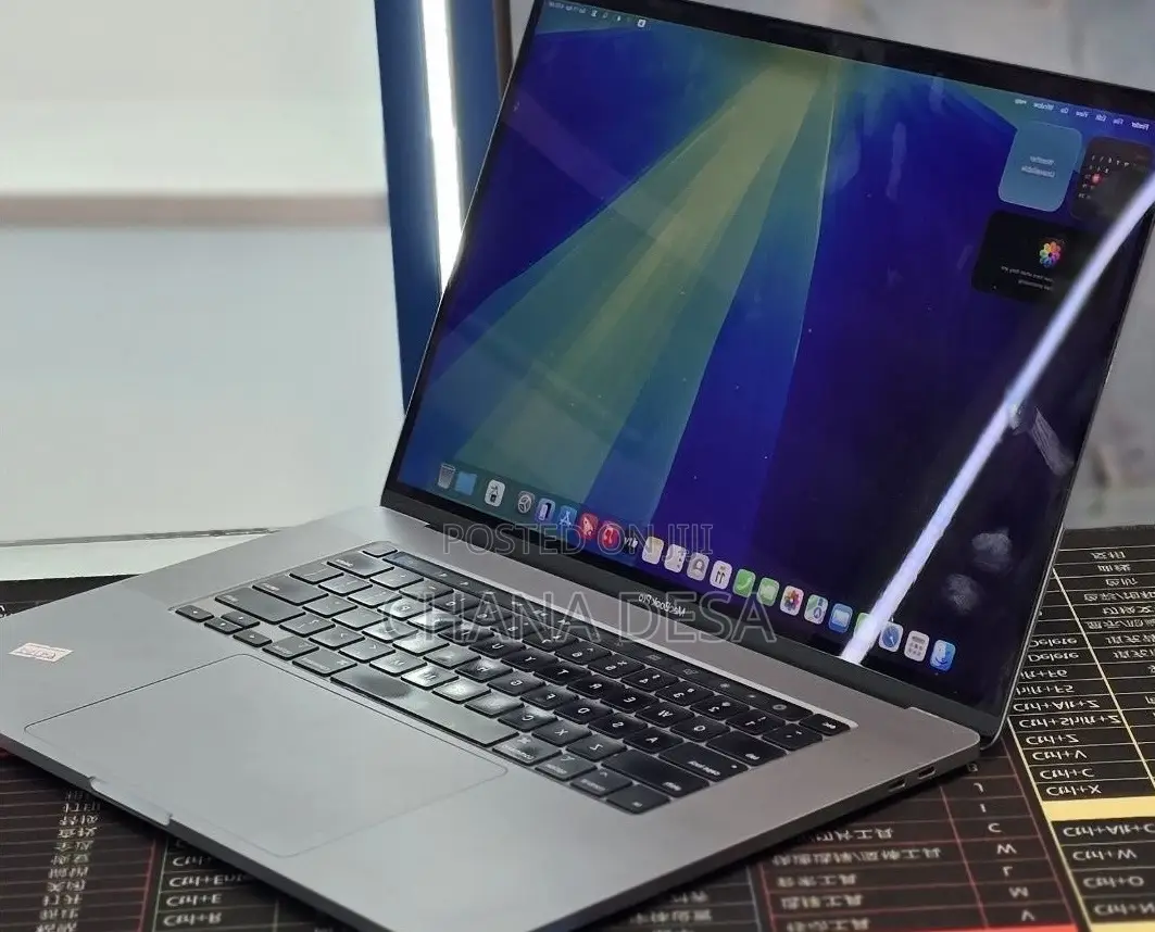 New Laptop Apple MacBook Pro 2019 64GB Intel Core i9 SSD 512GB
