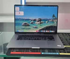 New Laptop Apple MacBook 32GB Intel Core i9 SSD 1T