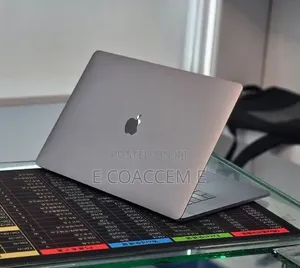 New Laptop Apple MacBook 32GB Intel Core i7 SSD 1T