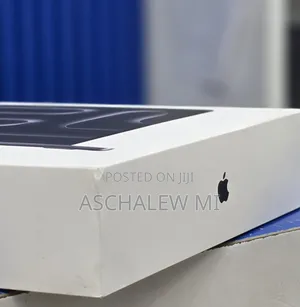 New Laptop Apple MacBook Pro 2025 M5 24GB Apple M5 Pro SSD 1T