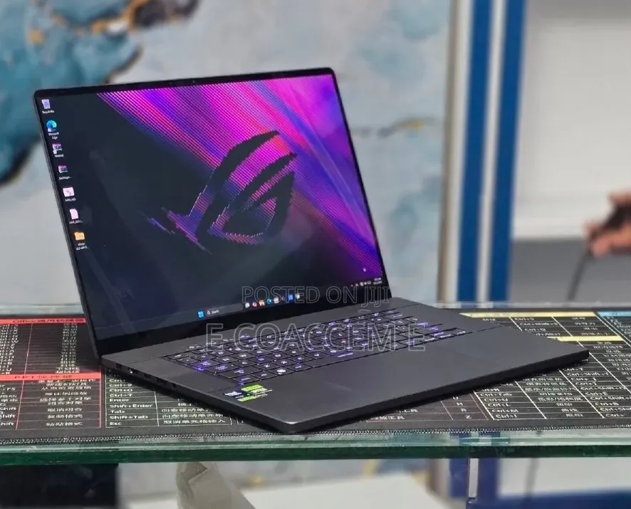 New Laptop Asus ROG Zephyrus G16 16GB Intel Core Ultra 9 SSD 1T