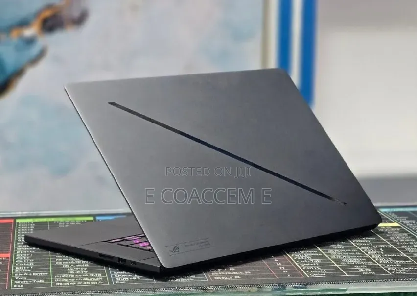 New Laptop Asus ROG Zephyrus G16 16GB Intel Core Ultra 9 SSD 1T