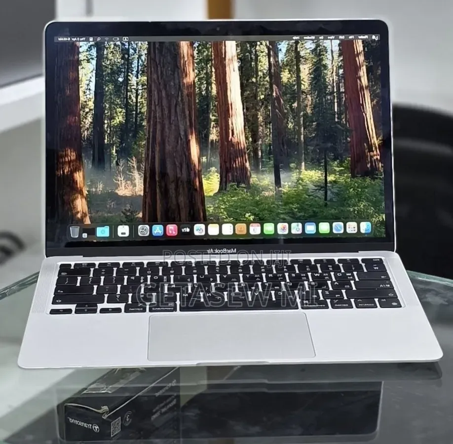 New Laptop Apple MacBook Air 2020 M1 8GB Apple M1 SSD 256GB
