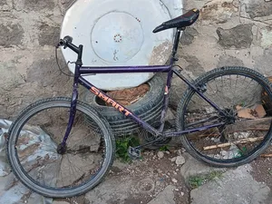 የሚሸጥ ባይስክል