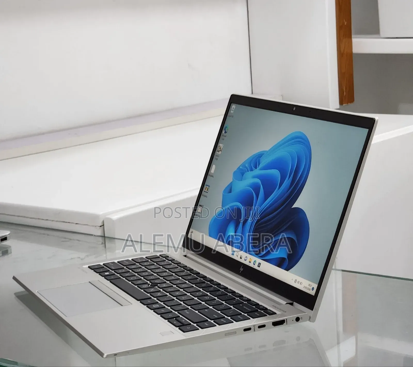 New Laptop HP EliteBook 840 G8 16GB AMD Ryzen 5 SSD 512GB