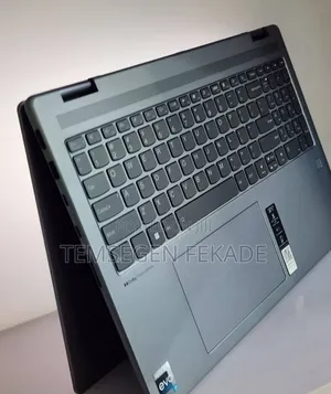 New Laptop Lenovo Yoga 7i 16GB Intel Core i7 SSD 512GB