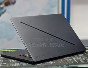 New Laptop Asus ROG Zephyrus G16 16GB Intel Core Ultra 9 SSD 1T