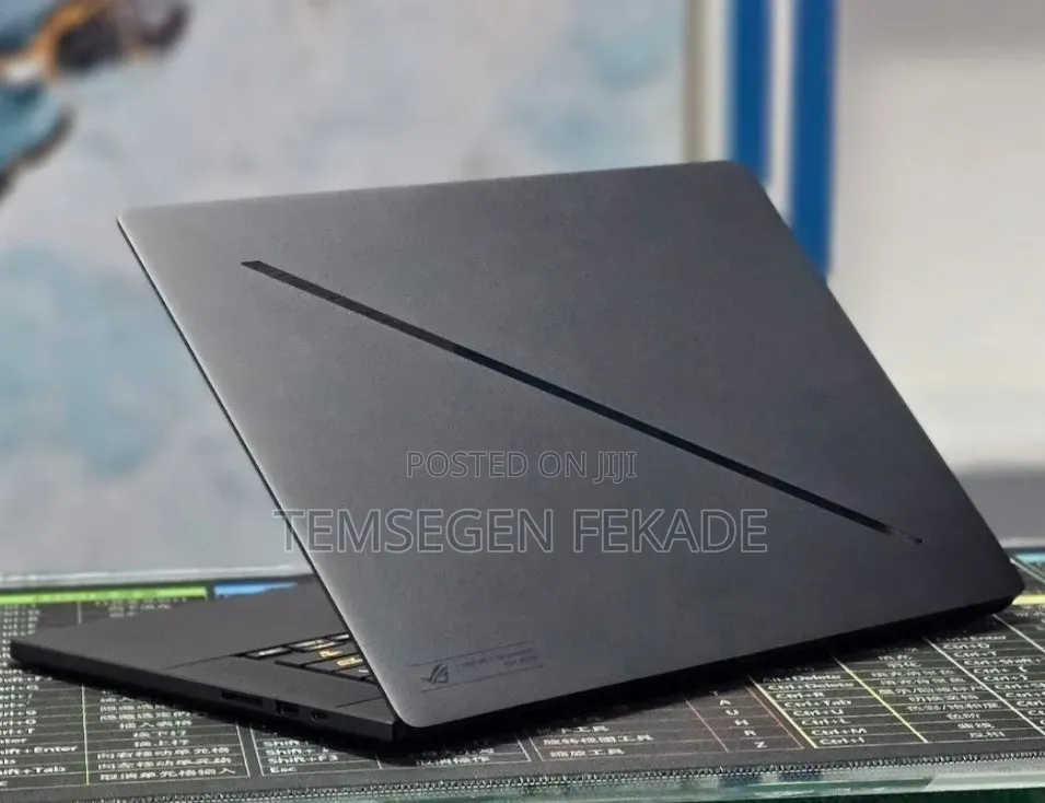 New Laptop Asus ROG Zephyrus G16 16GB Intel Core Ultra 9 SSD 1T