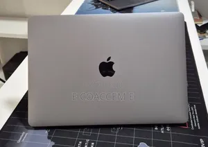 New Laptop Apple MacBook 8GB Intel Core i5 SSD 256GB