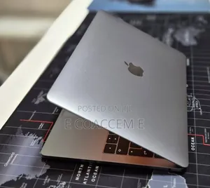 New Laptop Apple MacBook 8GB Intel Core i5 SSD 256GB
