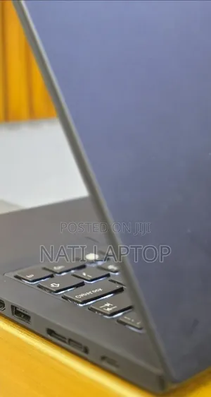 New Laptop Lenovo ThinkPad t495s 16GB AMD Ryzen 7 SSD 512GB