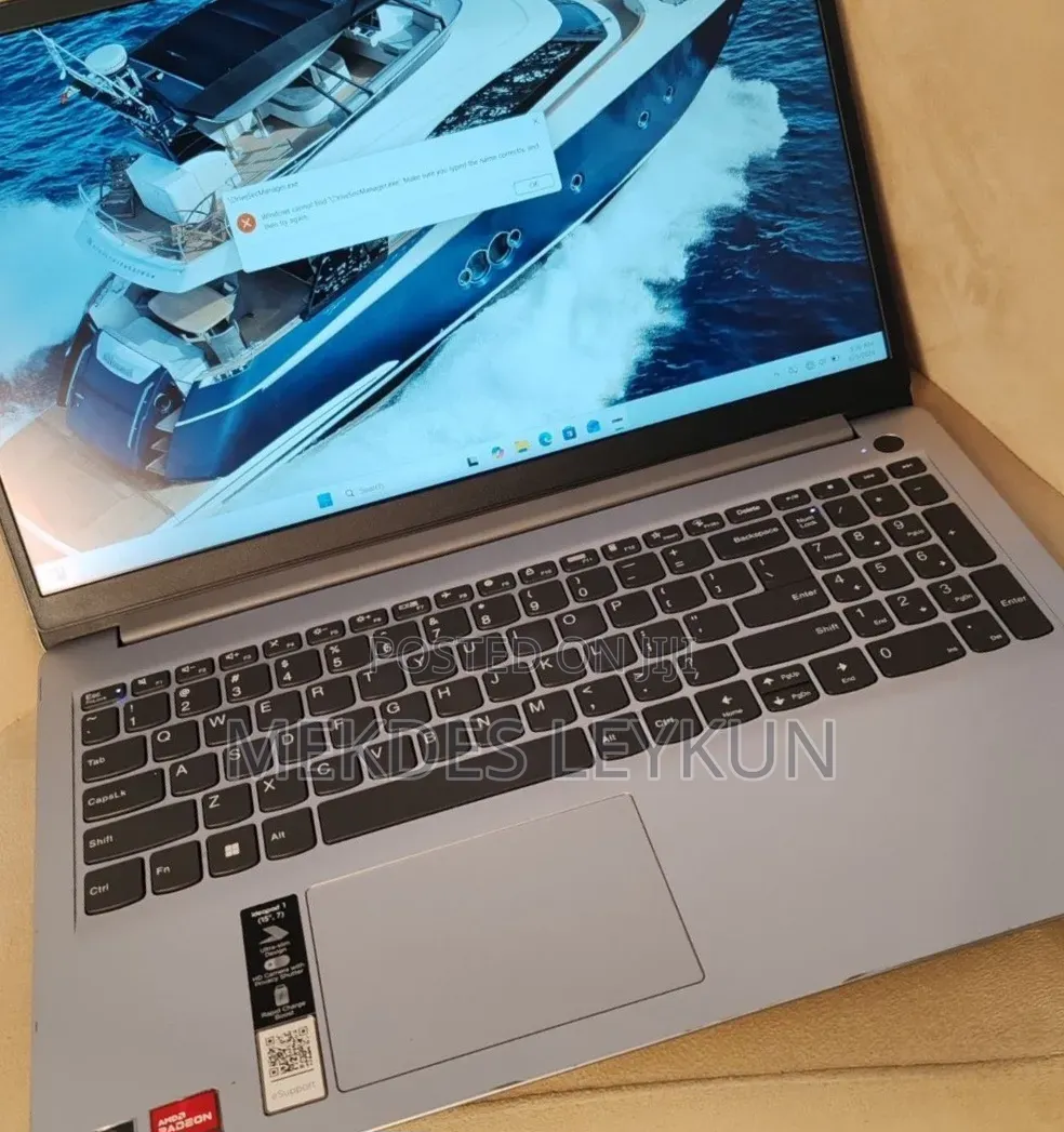 New Laptop Lenovo IdeaPad 1 8GB AMD Ryzen 7 SSD 512GB