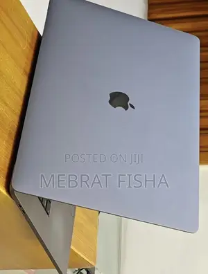 New Laptop Apple MacBook Pro 2019 16GB Intel Core i7 SSD 512GB