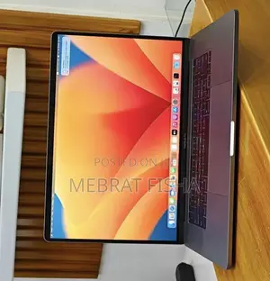 New Laptop Apple MacBook Pro 2019 16GB Intel Core i7 SSD 512GB